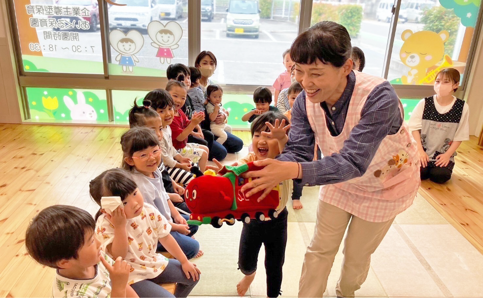 水分補給・室内遊び・順次降園